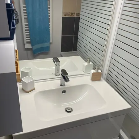 Apartament T2 Direct Ocean 2 Piscines Parking Terrasse 9m2 *